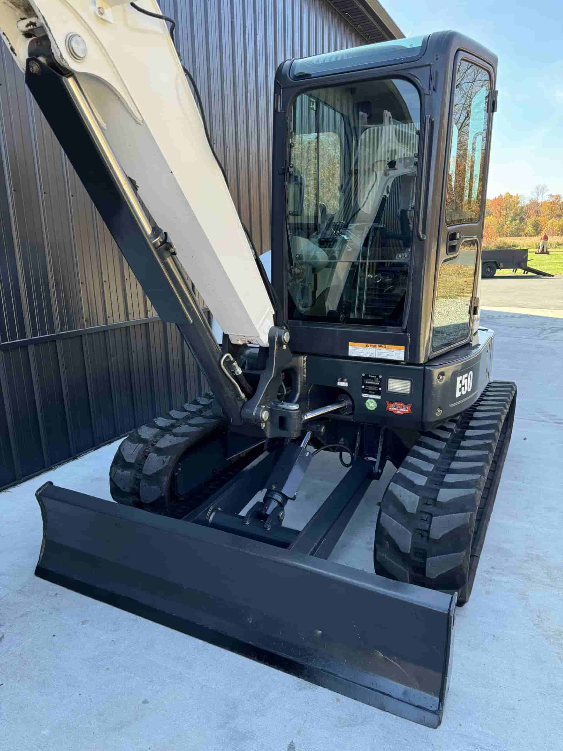 2016 BOBCAT E50
